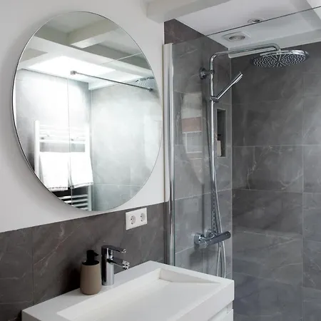 Luxe Suites Roses 2* Amsterdam
