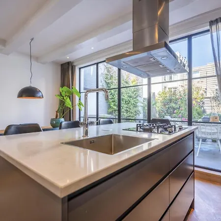 Alojamento de Acomodação e Pequeno-almoço Luxe Suites Roses Amesterdão