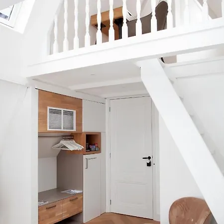 Oda ve Kahvaltı Luxe Suites Roses Amsterdam