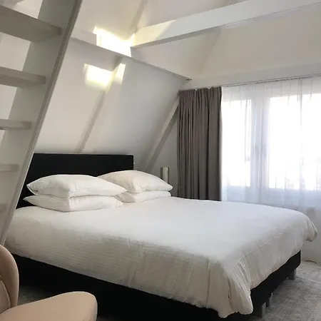 Oda ve Kahvaltı Luxe Suites Roses