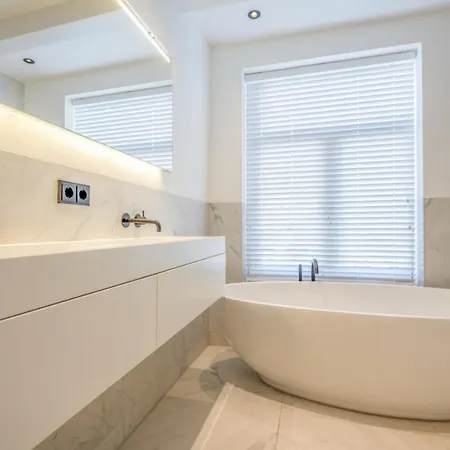 Luxe Suites Roses Oda ve Kahvaltı 2*